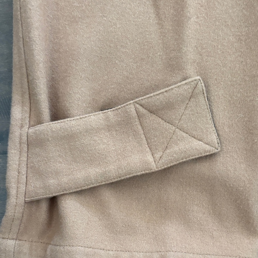 Club Monaco Women’s Brown Chinos - Picture 5 of 11